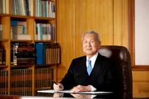 윤대원 학교법인일송학원 이사장, 웁살라대학교 린네 금메달 수상