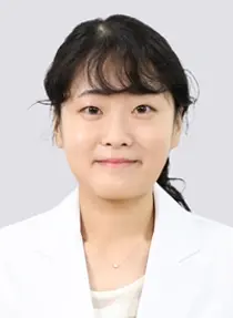 스마트폰 보는 우리 아이, 시력 괜찮을까?
