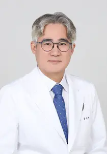 최신 AI 챗봇, 무릎 인공관절수술 의학정보 제공에 높은 정확도 입증