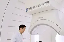 중입자치료, 초기 폐암 넘어 4기 소수전이 폐암까지 확대
