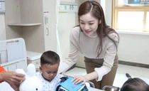 피겨요정 김연아, 캄보디아 심장병 어린이위해 세종병원 찾아