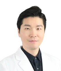 경희의료원, 장마철 빗길 운전 머리 지지대와 의자 체크 필수