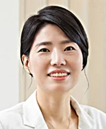 경희의료원 지속적인 등, 허리 통증... 강직성척추염 의심해봐야
