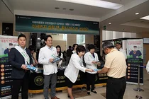 이화의료원, 유한킴벌리와 미세먼지·황사 마스크 무료 배포 행사