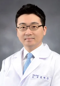 젊은 남성들 위협하는 고환암, 치료 전 ‘정자 냉동’ 필수