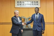 말릭 디옵 세네갈 국회 제3부의장, 신풍제약 공장 방문