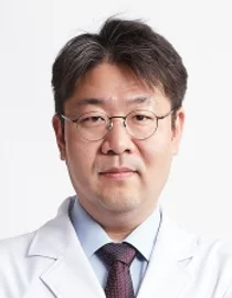 강동경희대병원, 지속되는 눈 떨림 반측 안면경련 의심