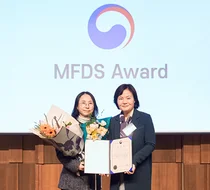 한국애브비 허가등록부 신미현 이사, 식약처장 표창 수상