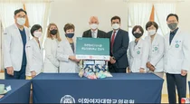 이화의료원, 주한 덴마크대사관으로부터 옥토인형‧레고물품 기부 받아
