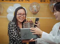 가족 잃은 필리핀 교사, 한국에서 손 되찾다