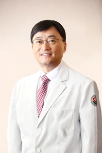 화순전남대병원 국훈 교수, 제19회 암 예방의 날 '근정포장' 수상