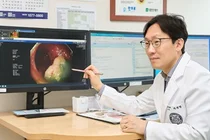 배 자주 아프고 혈변까지? ‘이 질환’ 의심