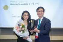 한국로슈, 국내 암 정밀의료 발전 공로로 대한종양내과학회 감사패 수상