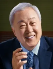 ▲이행명 이사장(명인제약 회장)