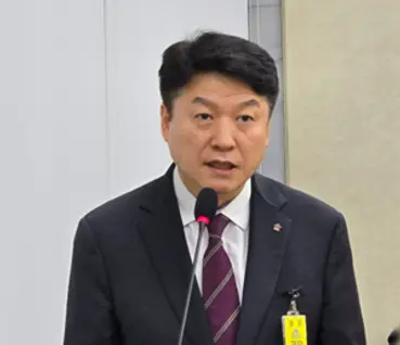 국정감사에서 발언하는 윤성찬 대한한의사협회장 사진