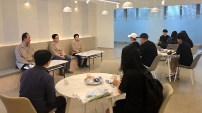 신신제약, 자립준비청년 진로탐색 지원위해 공장 견학 지원