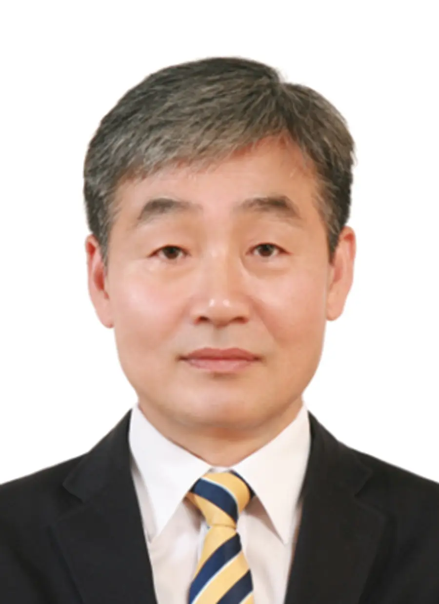 사진 : 신임 윤원일 상임감사