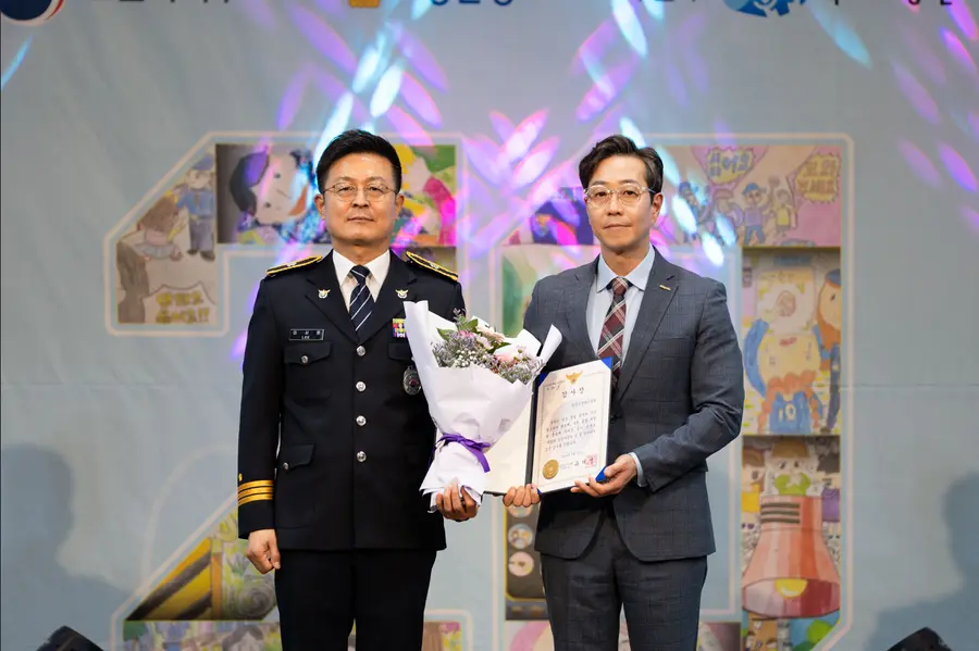사진 : (왼쪽)이서영 경찰청 생활안전교통국장 (오른쪽) 하경윤 KH한국건강관리협회 전략사업부장
