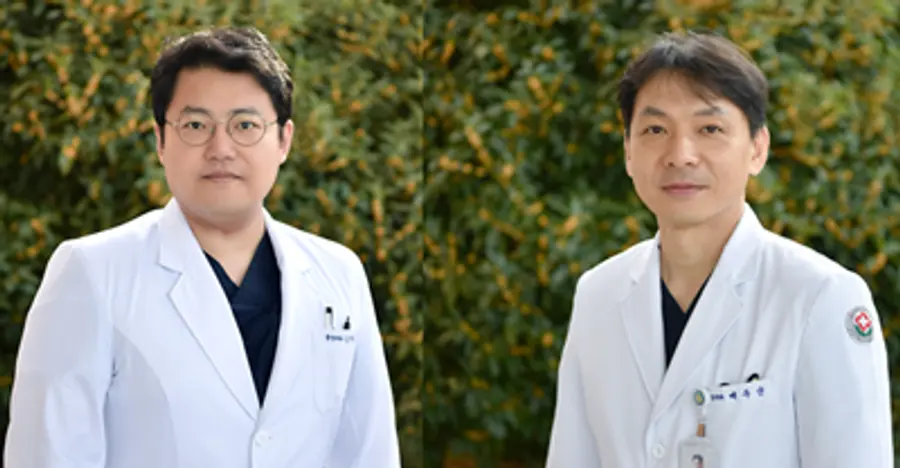 사진 : (왼쪽부터) 김현종·배우균 교수
