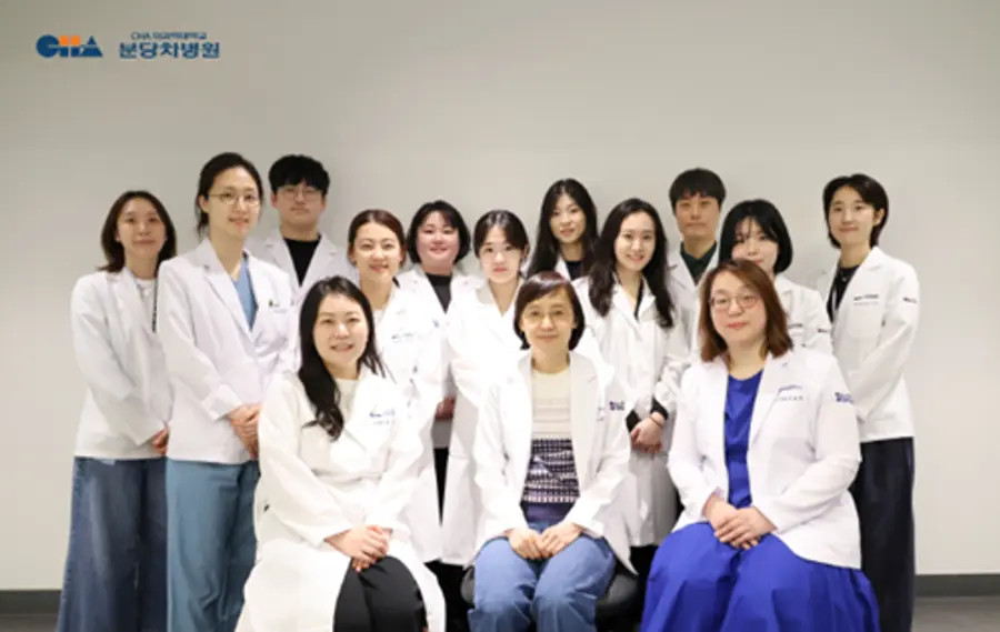 사진 : 분당차여성병원 산부인과 류현미(앞줄 가운데) 교수, 스마트MEC케어R&D센터 연구팀