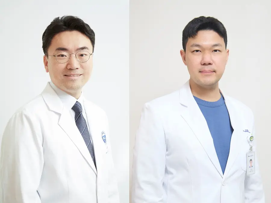 사진. 분당차병원 외과 이성환, 조성준 교수(왼쪽부터)