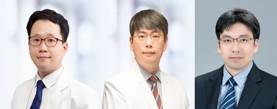 [사진 왼쪽부터] 서울대병원 임상유전체의학과 문장섭·이승복 교수, 서울의대 생화학교실 배상수 교수