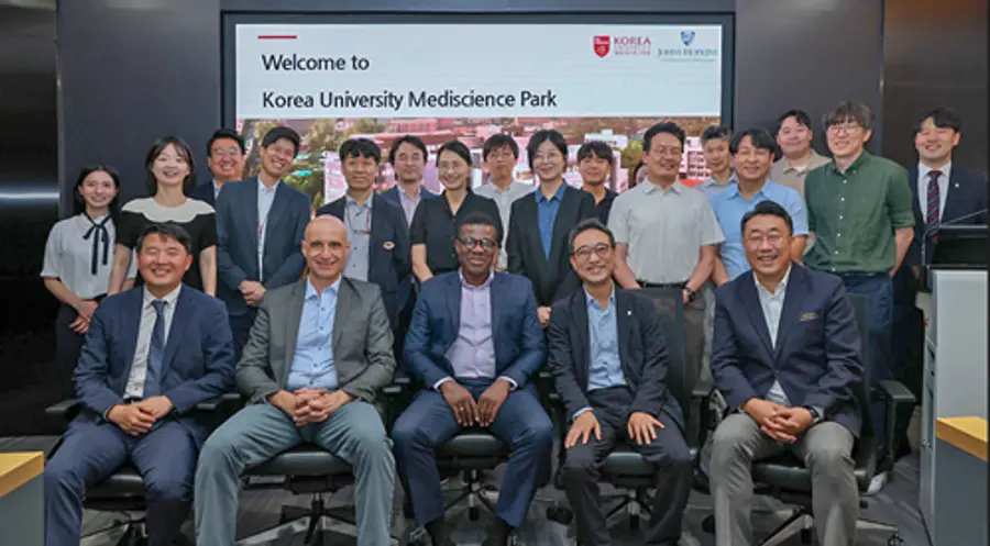 사진 : 지난 9월 4일 열린 ‘Korea-JHTV Bio Partnering Day’에서 단체사진을 촬영하고 있다..